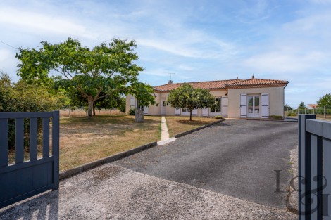 Ensemble immobilier à vendre sur la commune du Lédat