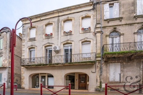 Immeuble de rapport à Sainte-Livrade-sur-Lot (Lot-et-Garonne, 47)
