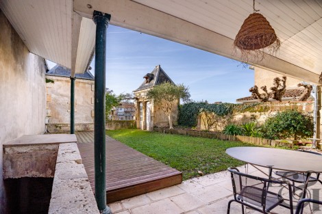 Maison de Ville de caractère au bord du Lot à Vendre à Villeneuve-sur-Lot