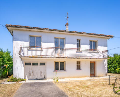 Maison traditionnelle des années 1970 à vendre à Villeneuve-sur-Lot