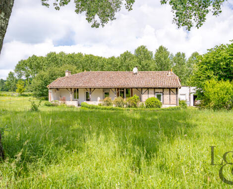 Ferme rénovée à Castelmoron Sur Lot (Lot-et-Garonne, 47)