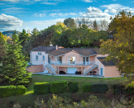 Maison rénovée à vendre en périphérie de Villeneuve-sur-Lot