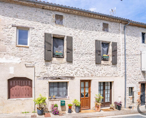 A vendre maison de ville à Saint-Pastour