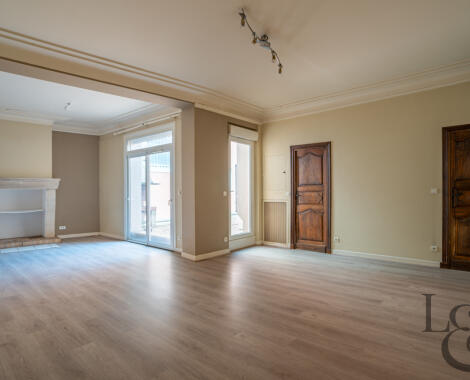 Appartement T3 de 103 m² avec terrasse et garage à vendre à Villeneuve-sur-Lot