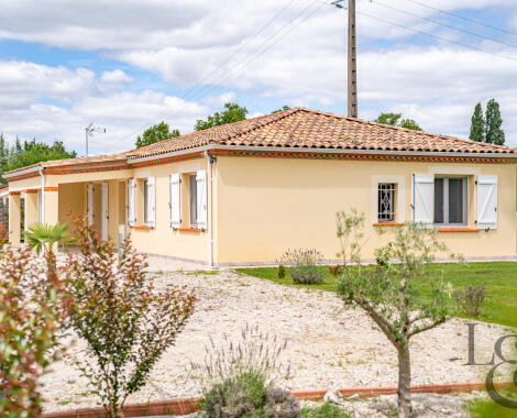 Maison de plain-pied à Sainte-Livrade-sur-Lot (Lot-et-Garonne, 47 )