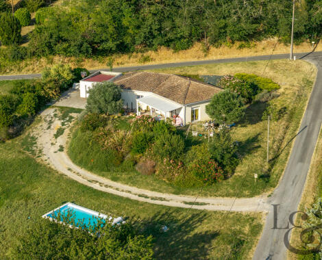 Maison de plain-pied à Sainte-Livrade-sur-Lot (Lot-et-Garonne, 47 )