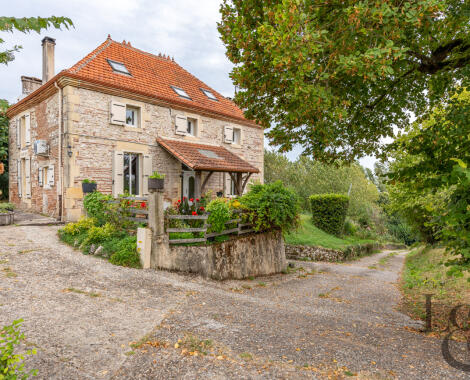Propriété en pierre 4,5 hectares au Temple-sur-Lot
