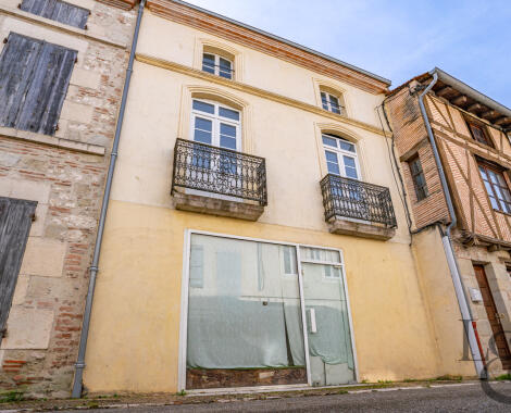 Immeuble 210 m² à Monclar