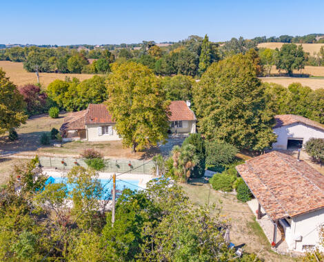 Maison avec gîte et piscine