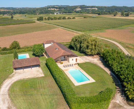 Maison en pierre rénovée à vendre en périphérie de Villeneuve-sur-Lot