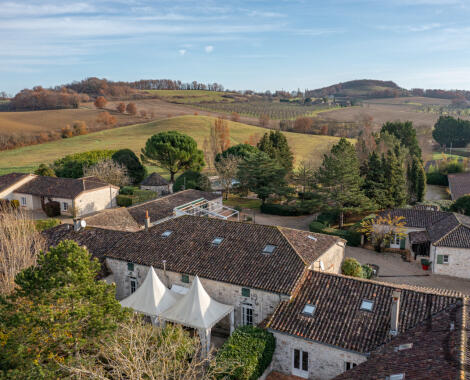 A saisir domaine de 25 gîtes, un restaurant et une maison principale en Lot-et-Garonne (47)
