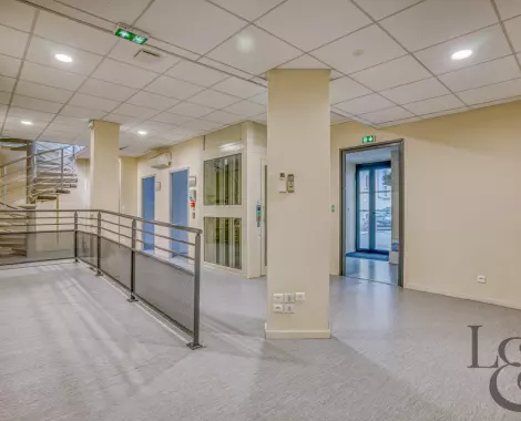 A vendre local commercial rénové à Sainte-Livrade-sur-Lot