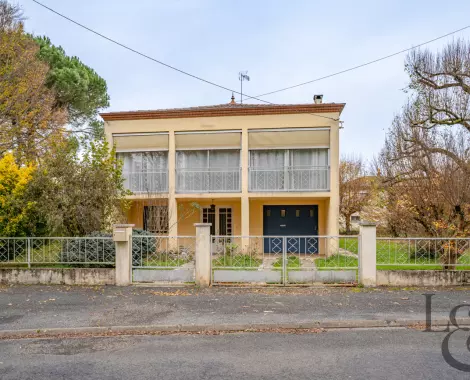 A vendre maison d'environ 178 m² + terrain à bâtir (CUO validé)