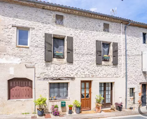 A vendre maison de ville à Saint-Pastour