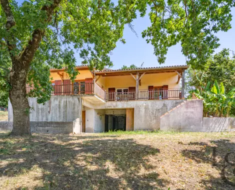A vendre maison 3 chambres avec dépendances