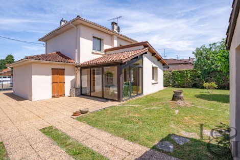 Villa traditionnelle avec dépendance à vendre à Villeneuve-sur-Lot