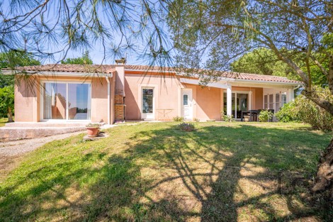 Maison de plain pied à vendre au Lédat