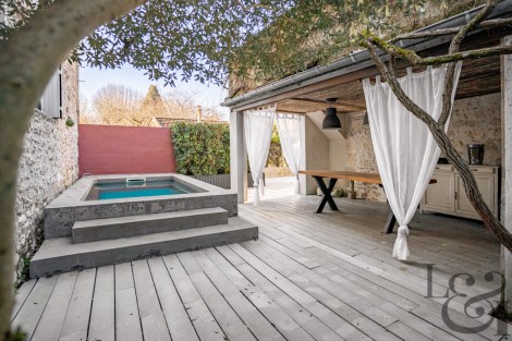 Maison de village avec piscine à vendre à Penne d'Agenais
