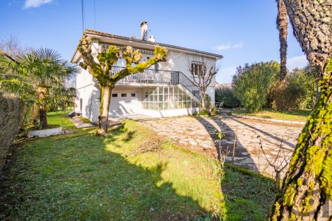 A vendre maison avec jardin proche de toutes les commodités à Sainte-Livrade-sur-Lot