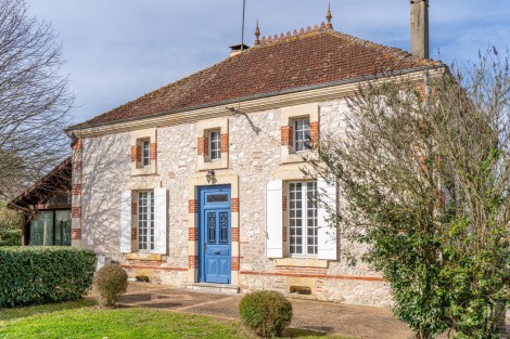 Maison en pierre à vendre proche commerces de Villeneuve-sur-Lot